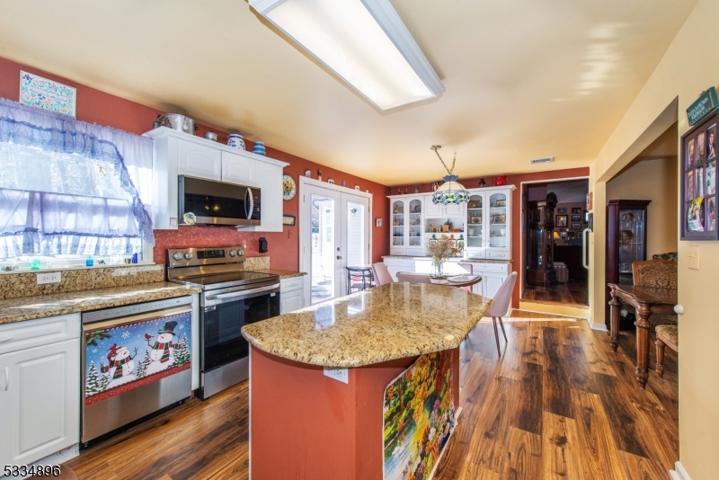 Cliffwood Lake - Residential