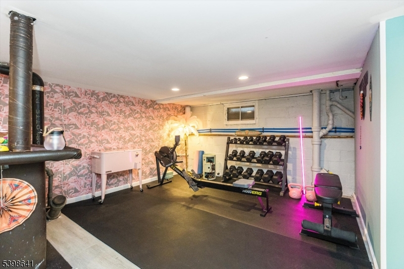 Seven Oaks - Residential Lease