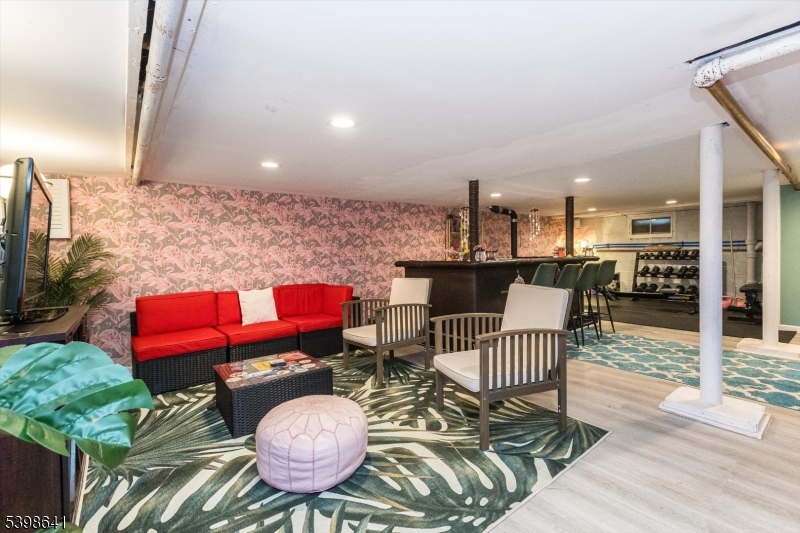 Seven Oaks - Residential Lease