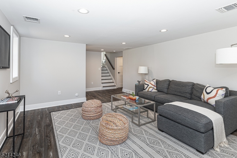 Murray Hill - Residential