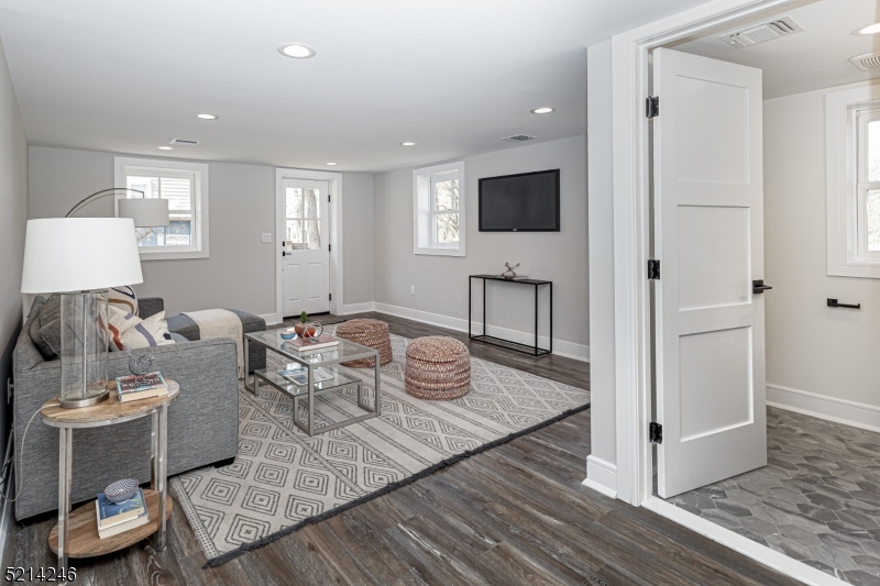 Murray Hill - Residential