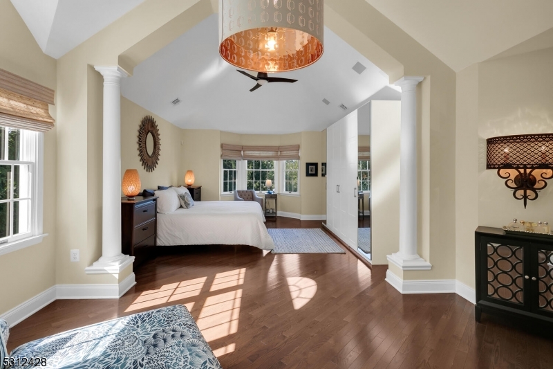 Beacon Crest - Residential