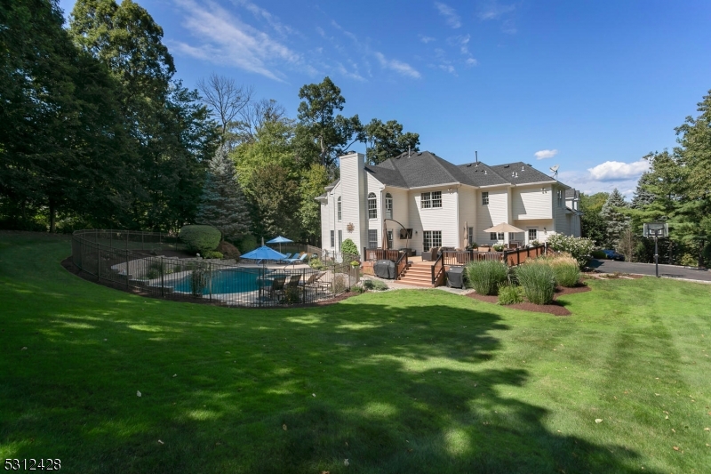 Beacon Crest - Residential