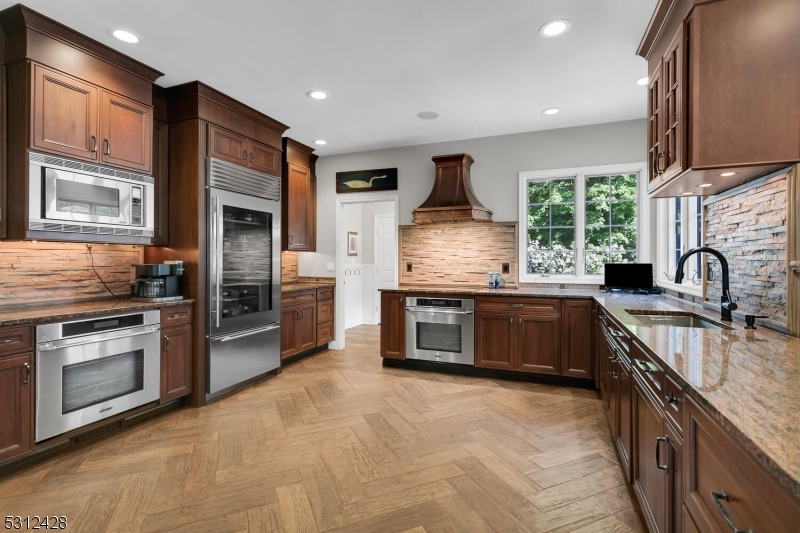 Beacon Crest - Residential