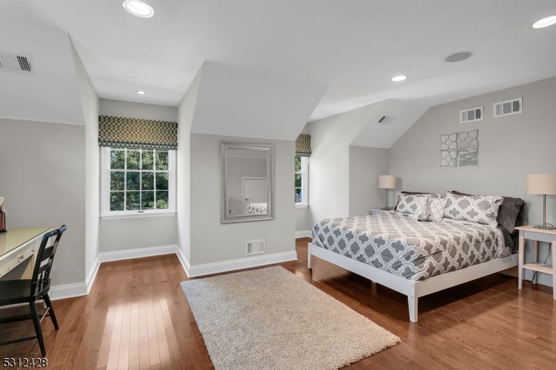 Beacon Crest - Residential