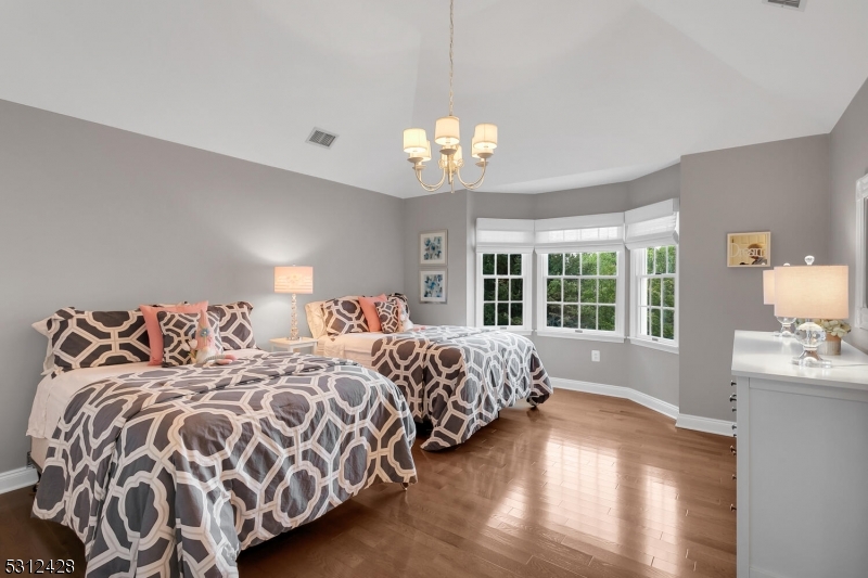 Beacon Crest - Residential