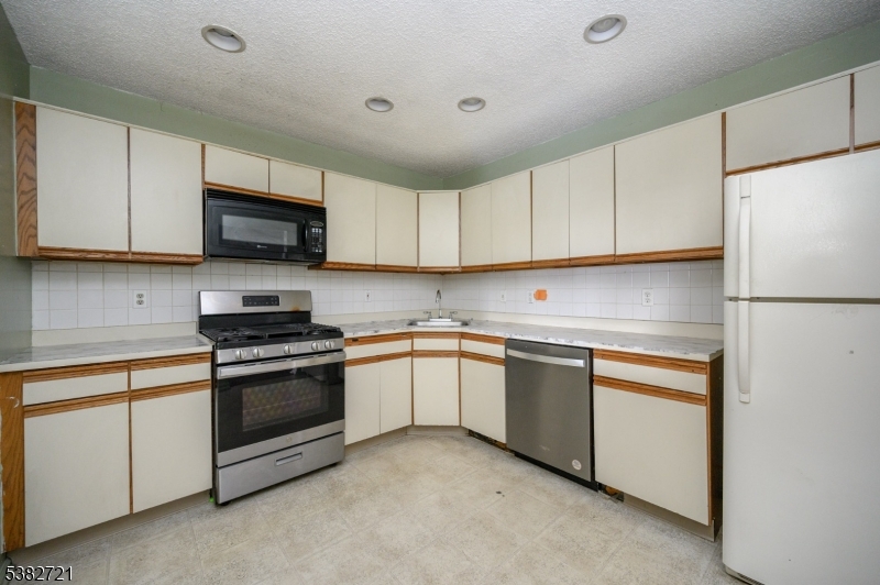 Society Hill at Somerset 6 - Residential