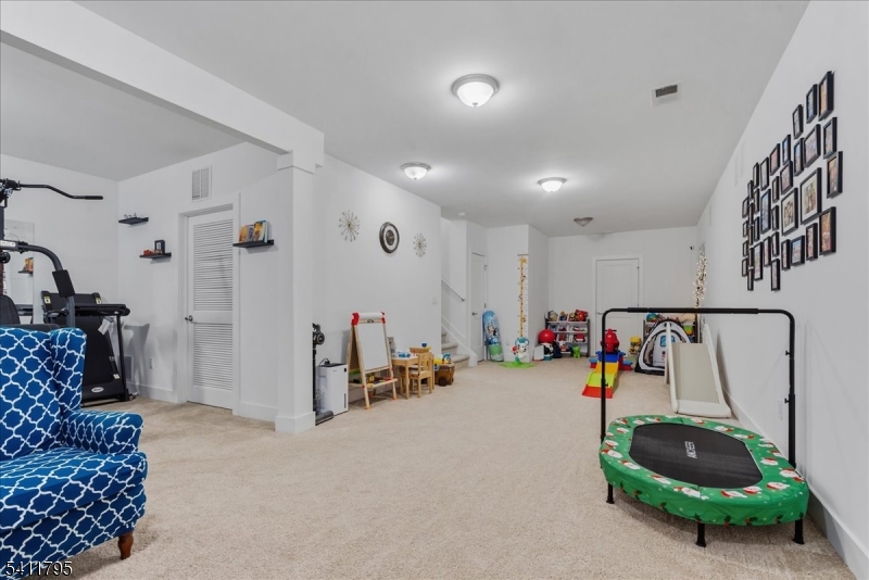 WOODHAVEN - Residential