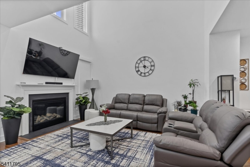 WOODHAVEN - Residential