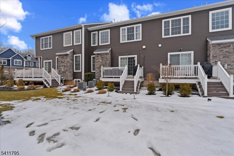 WOODHAVEN - Residential