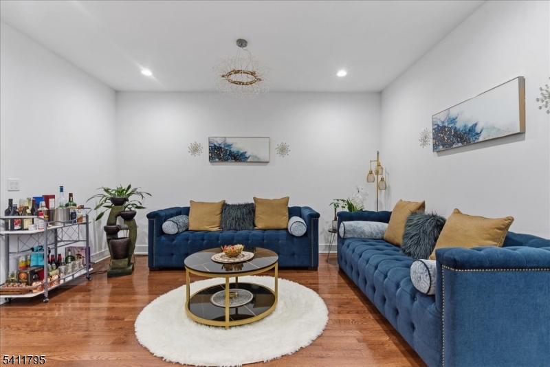 WOODHAVEN - Residential