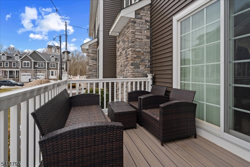 WOODHAVEN - Residential