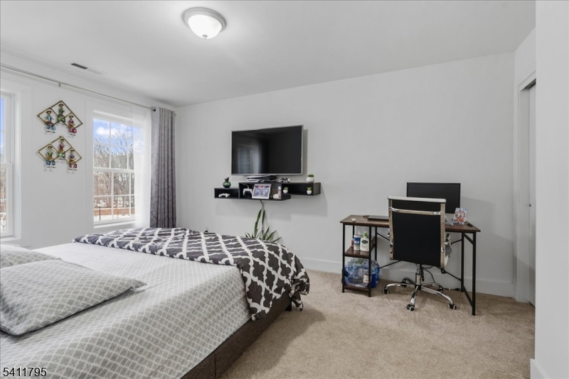 WOODHAVEN - Residential