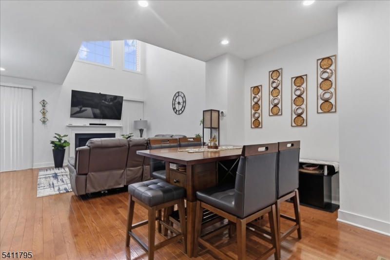 WOODHAVEN - Residential