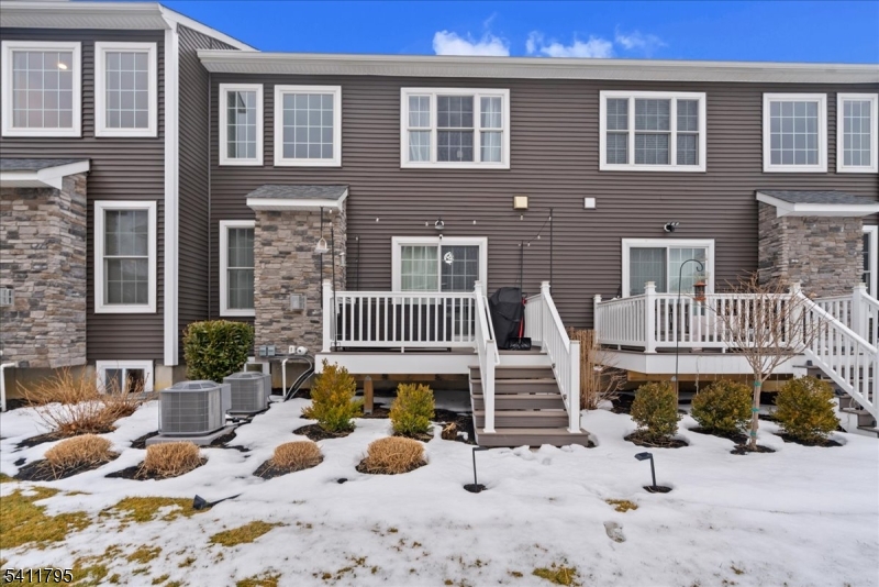 WOODHAVEN - Residential