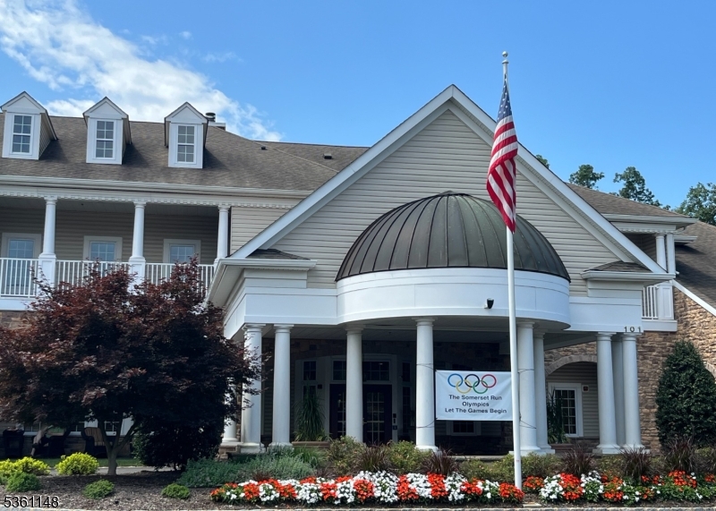 SOMERSET RUN COMMUNITY - Residential