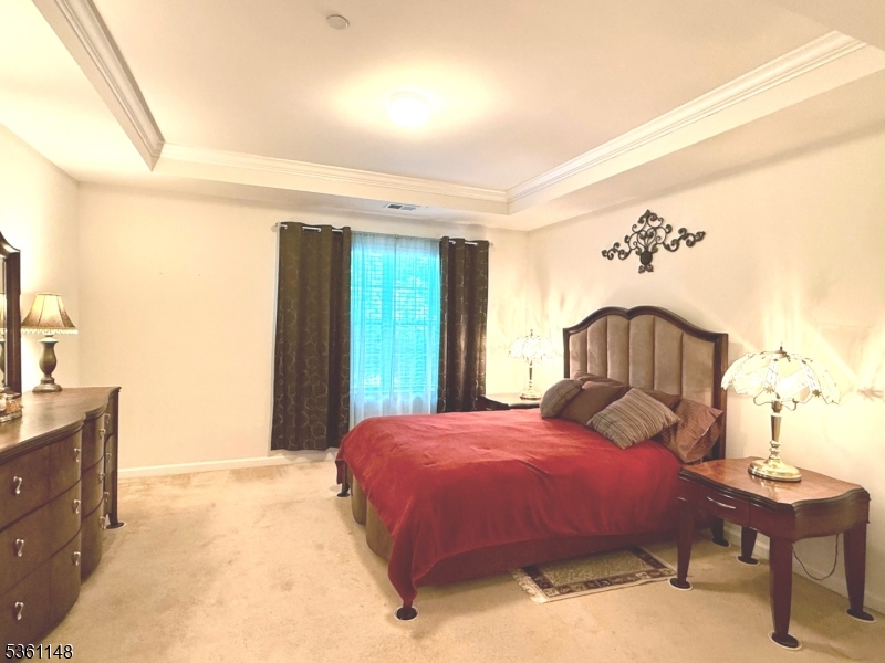 SOMERSET RUN COMMUNITY - Residential