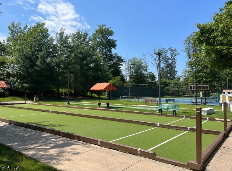 SOMERSET RUN COMMUNITY - Residential