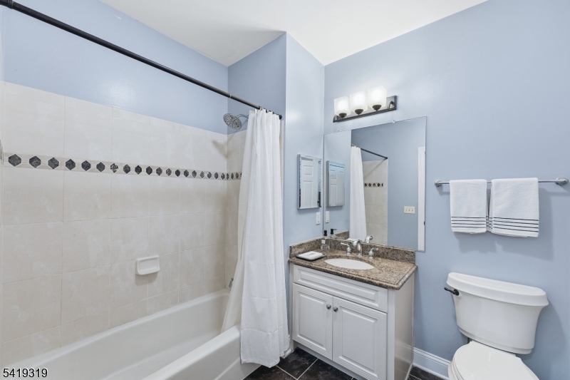 Four Seasons at Bridgewater - Residential