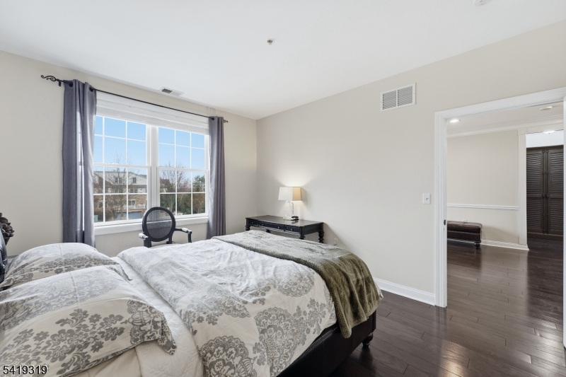 Four Seasons at Bridgewater - Residential