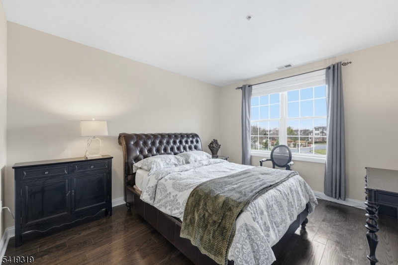 Four Seasons at Bridgewater - Residential