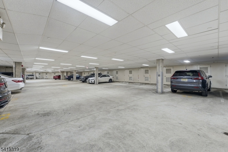 Four Seasons at Bridgewater - Residential