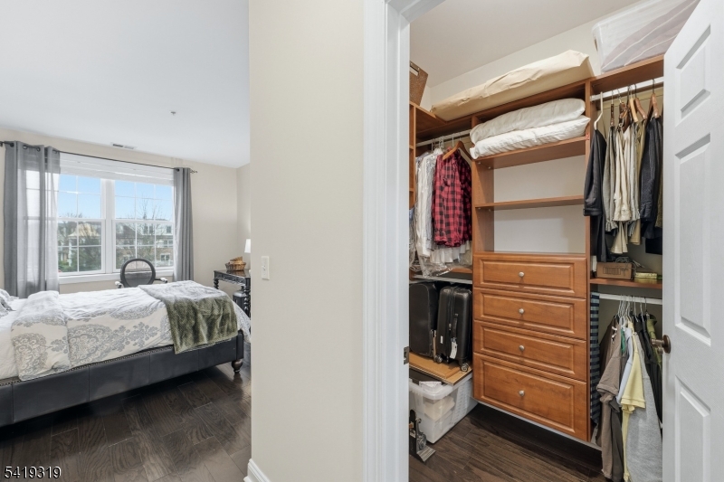 Four Seasons at Bridgewater - Residential