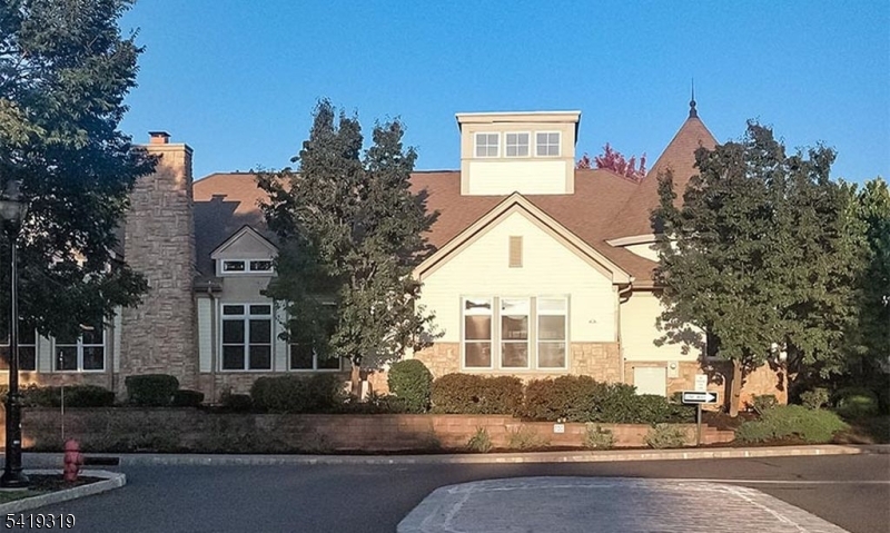 Four Seasons at Bridgewater - Residential