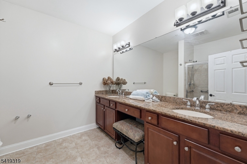 Four Seasons at Bridgewater - Residential