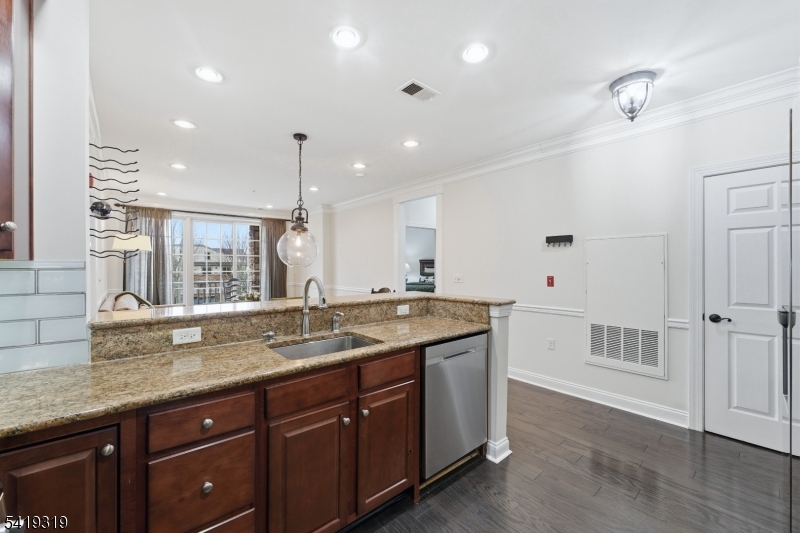 Four Seasons at Bridgewater - Residential