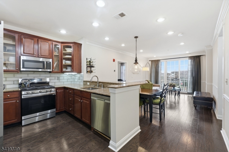 Four Seasons at Bridgewater - Residential