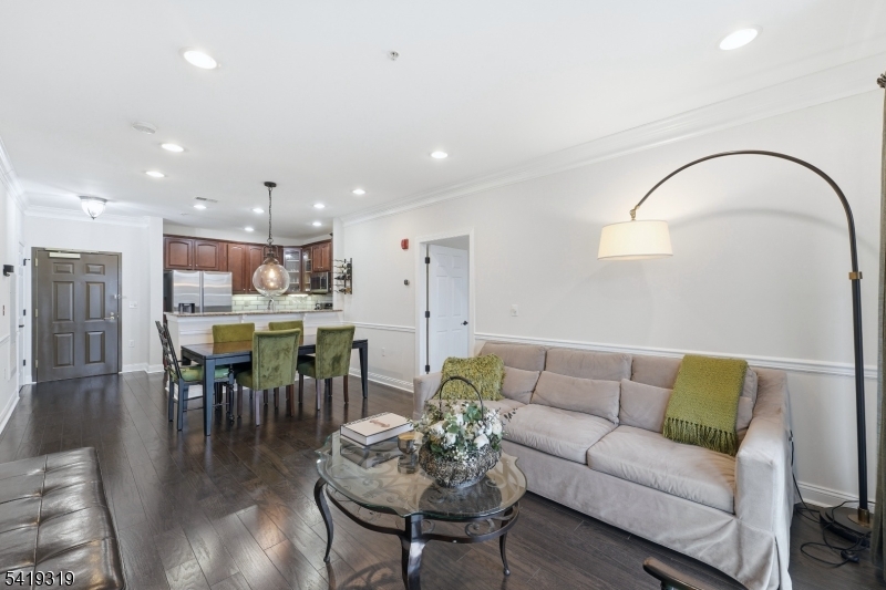 Four Seasons at Bridgewater - Residential