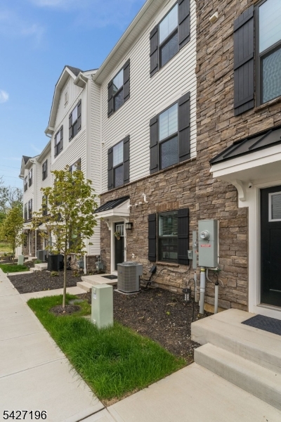Hackettstown Crossing - Residential