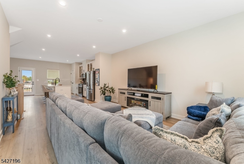 Hackettstown Crossing - Residential