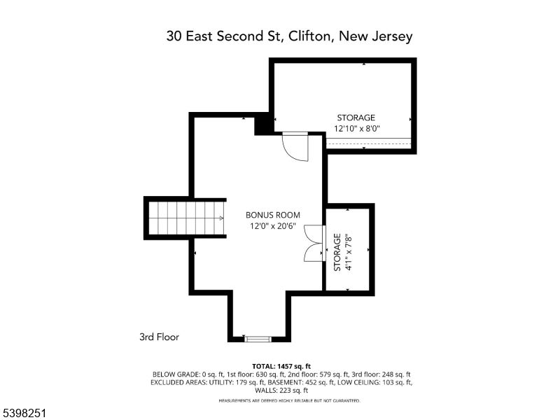 Main image without alt text