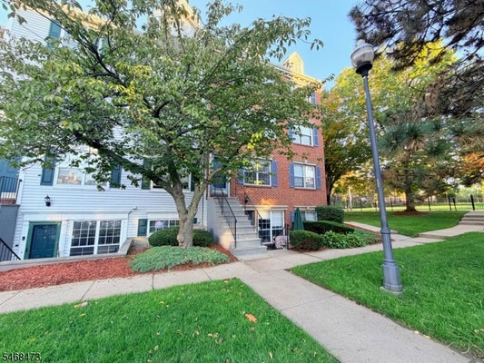 12 RUTGERS DR, NEWARK, NJ 07103 - Image 48ba78f7ad5073781e70835b124327ad/4163604317