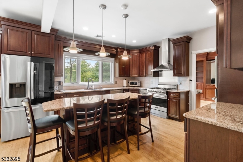 Woodlake Crest - Residential