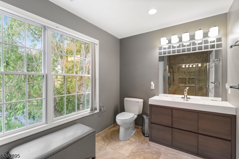 Woodlake Crest - Residential