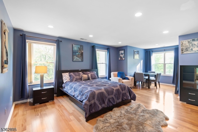 Woodlake Crest - Residential