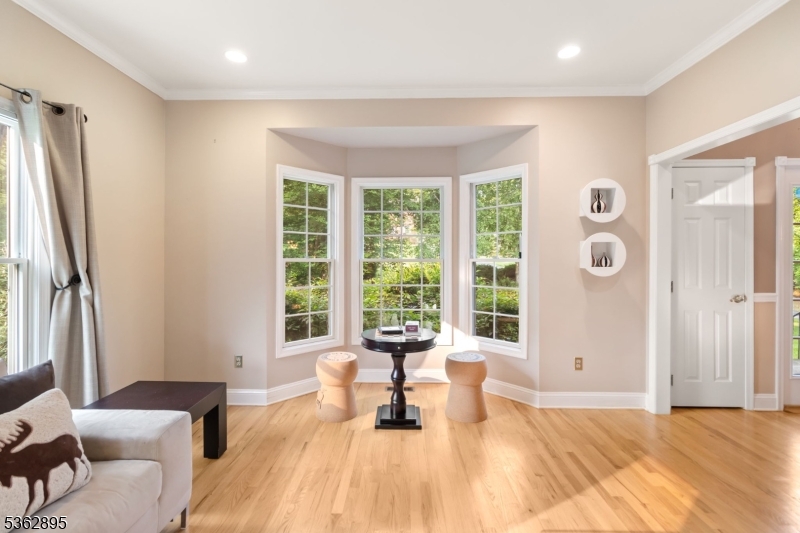 Woodlake Crest - Residential