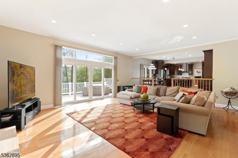 Woodlake Crest - Residential