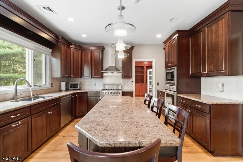 Woodlake Crest - Residential