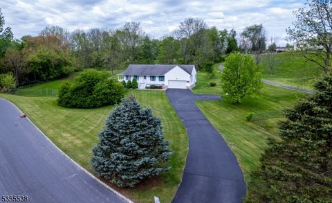 5 Carriage Ln Hardyston Twp. NJ 07419
