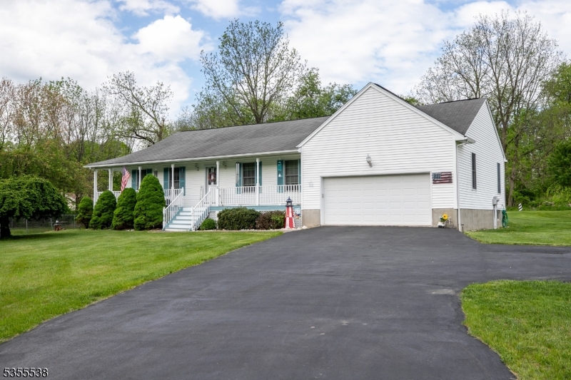 5 Carriage Ln