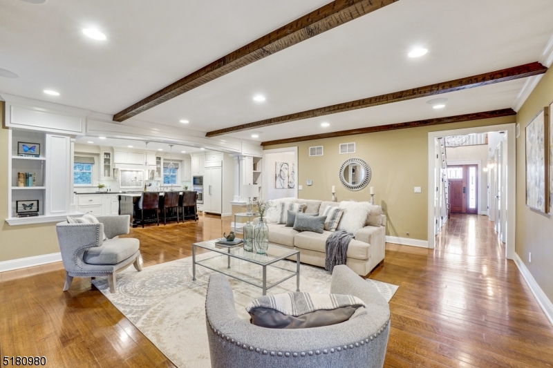 SOUTH MOUNTAIN ESTATES - Residential