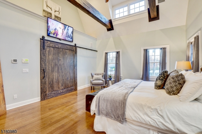 SOUTH MOUNTAIN ESTATES - Residential