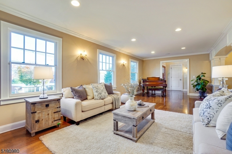 SOUTH MOUNTAIN ESTATES - Residential