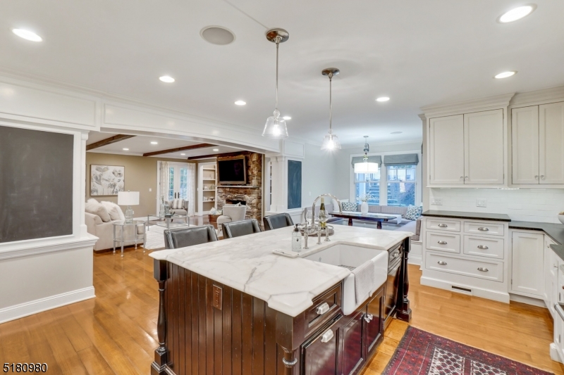 SOUTH MOUNTAIN ESTATES - Residential