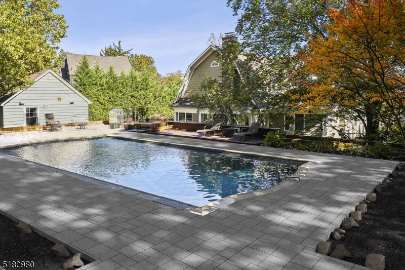 SOUTH MOUNTAIN ESTATES - Residential