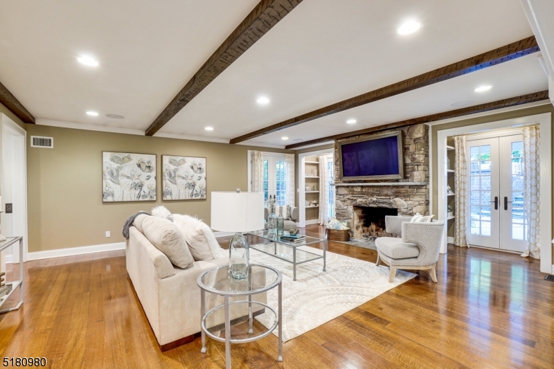 SOUTH MOUNTAIN ESTATES - Residential